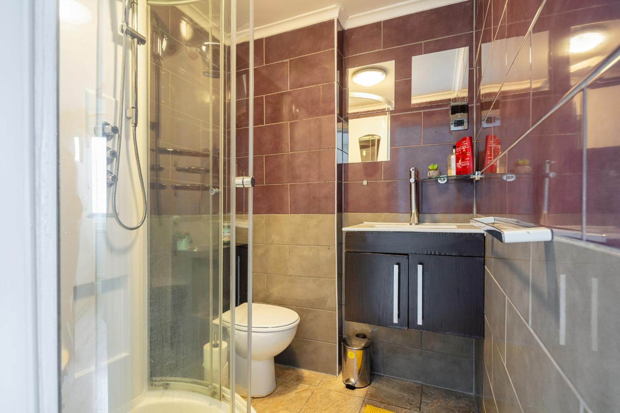 Perfect Location 2bed 2bath Appartement *