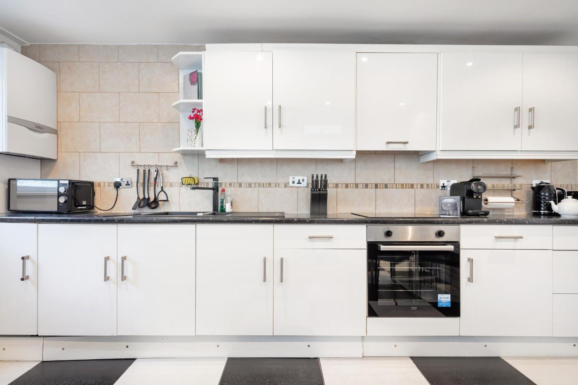 Perfect Location 2bed 2bath Appartement Londen