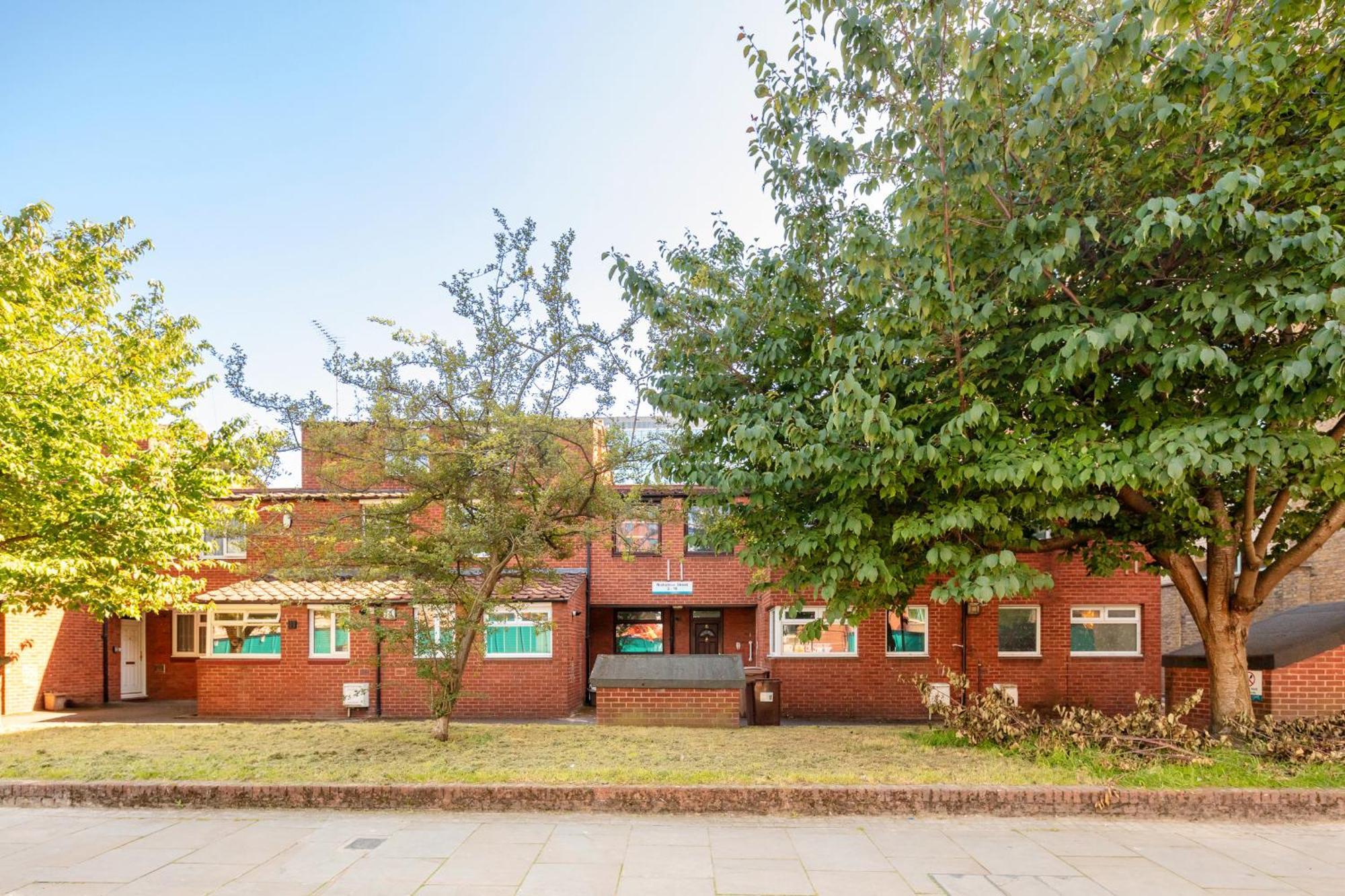 Perfect Location 2bed 2bath Londen
